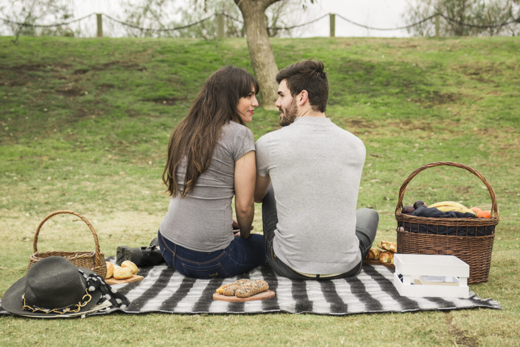 Couple expressing physical affection during a relaxed, meaningful date night