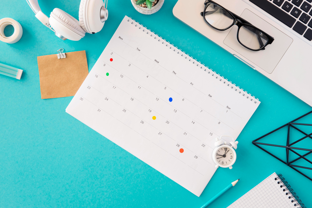 patient leadership four-week plan with visible small wins on a calendar.