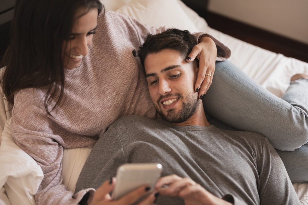 Weekly balance check helps couples review their Memory Bank deposits together.